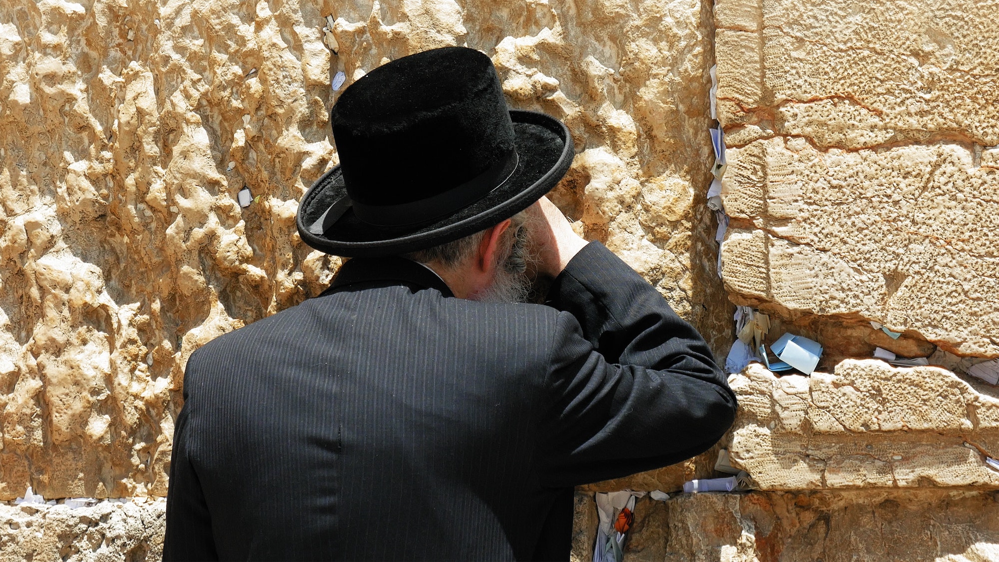 Jew prays at the Western Wall in Jerusalem